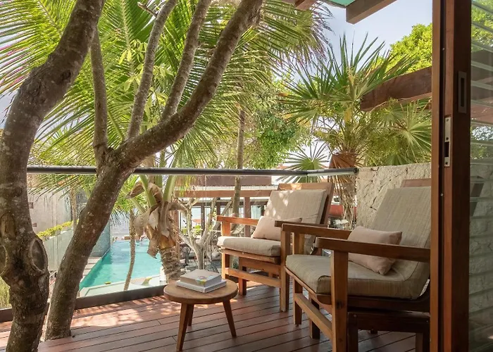 Mi By La Zebra, An Slh (adults Only) 5*